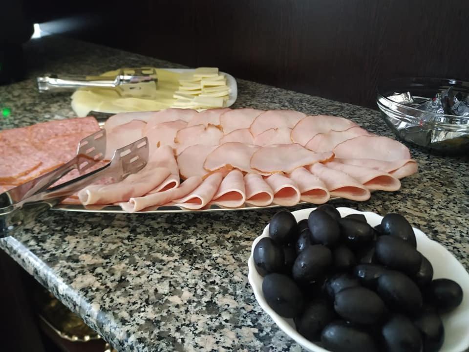 Tomis Pensiune 바일레펠릭스 외부 사진